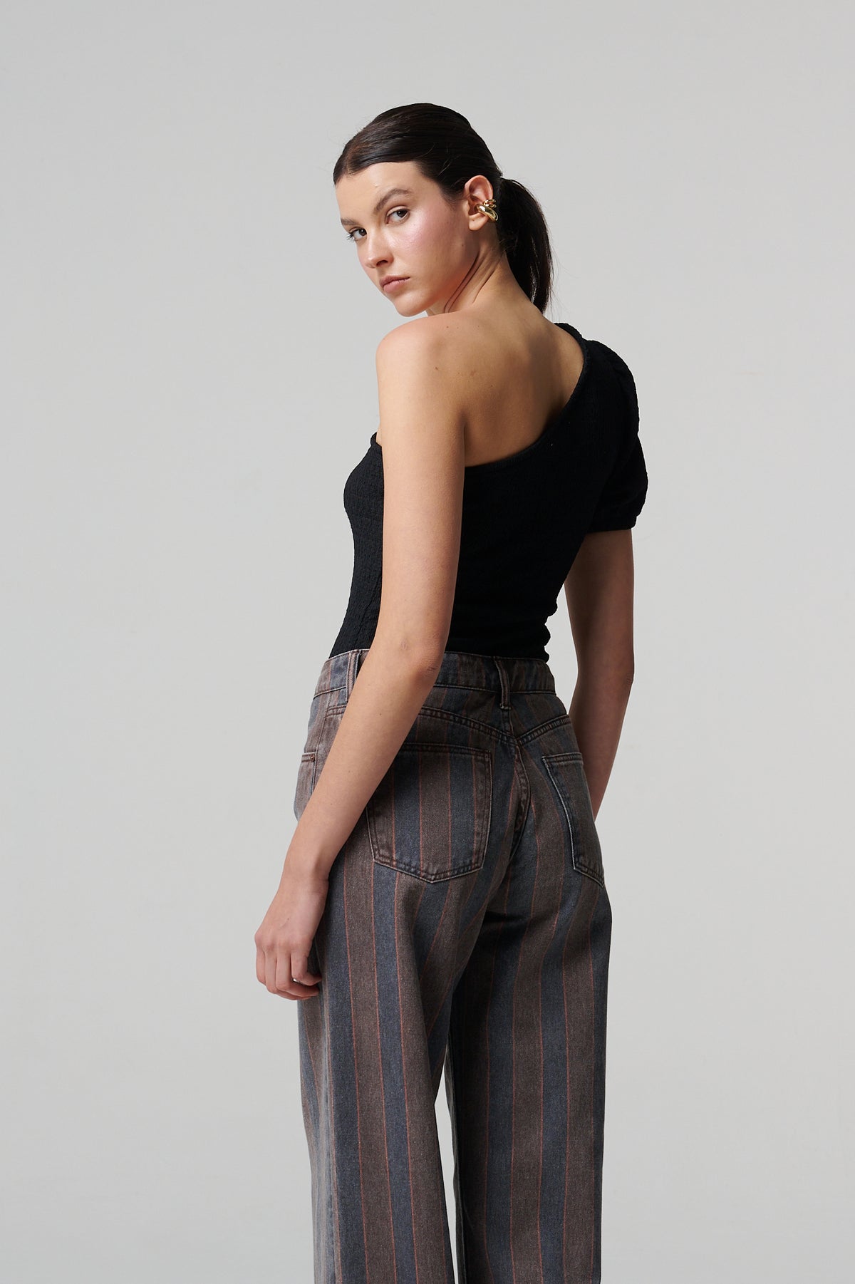 Miles Top Black