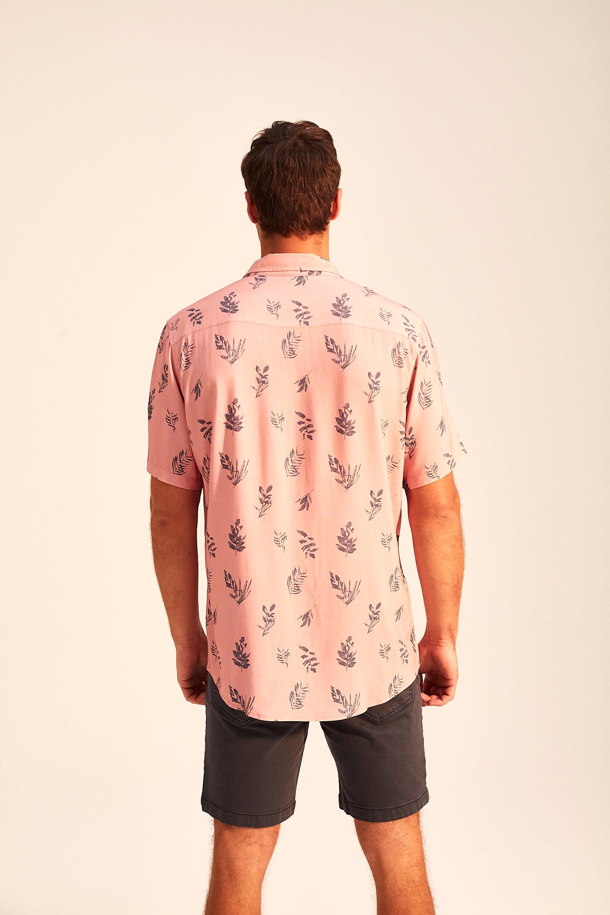 BLUR SHIRT LEAVES