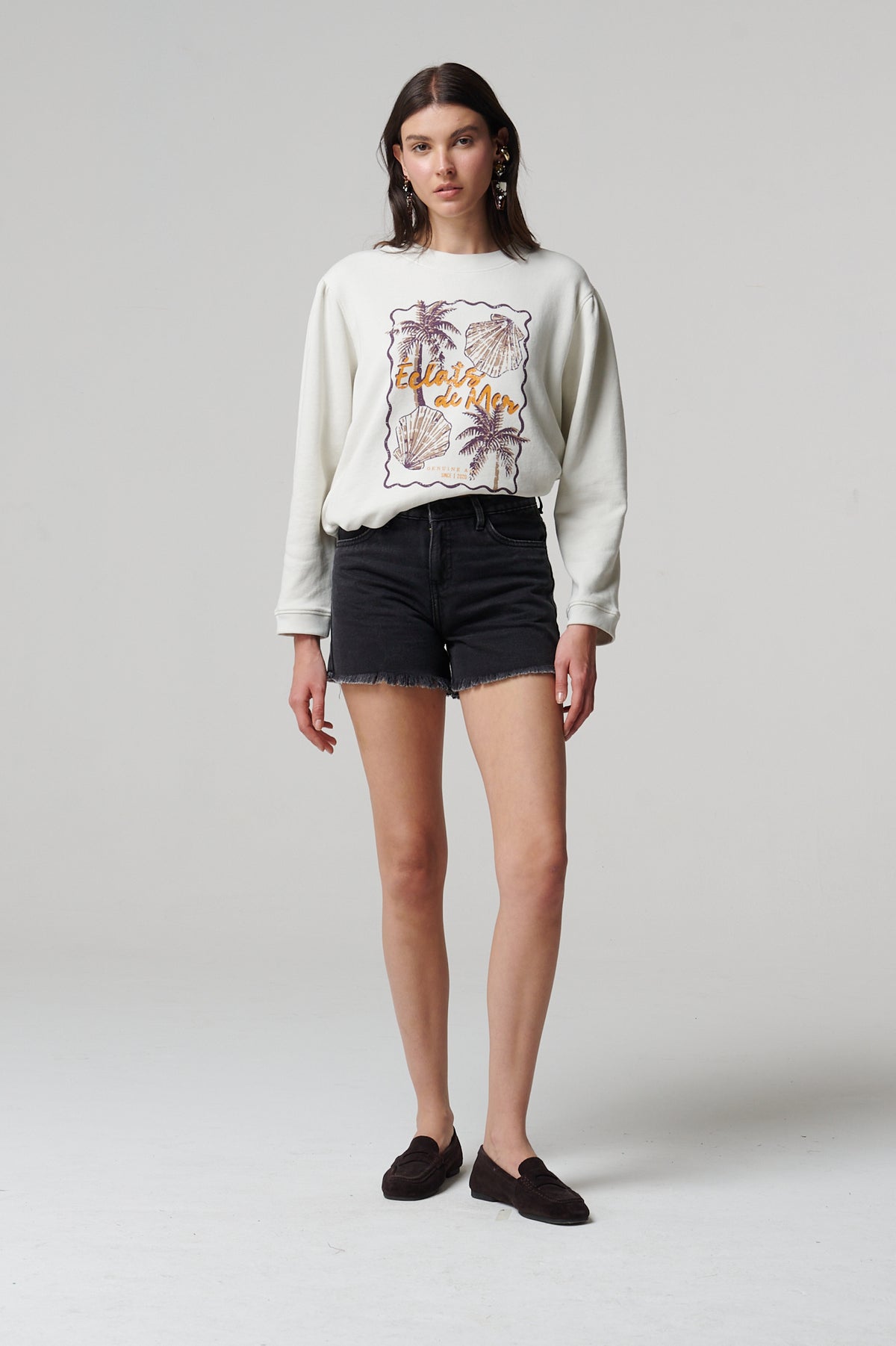 Amber Short Black