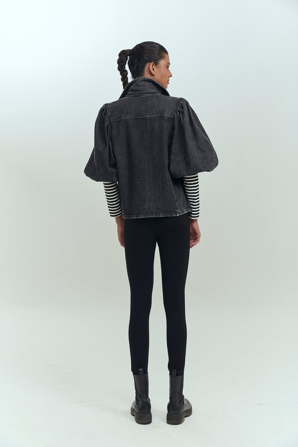 Blusa denim mujer negra manga globo versátil Brick London