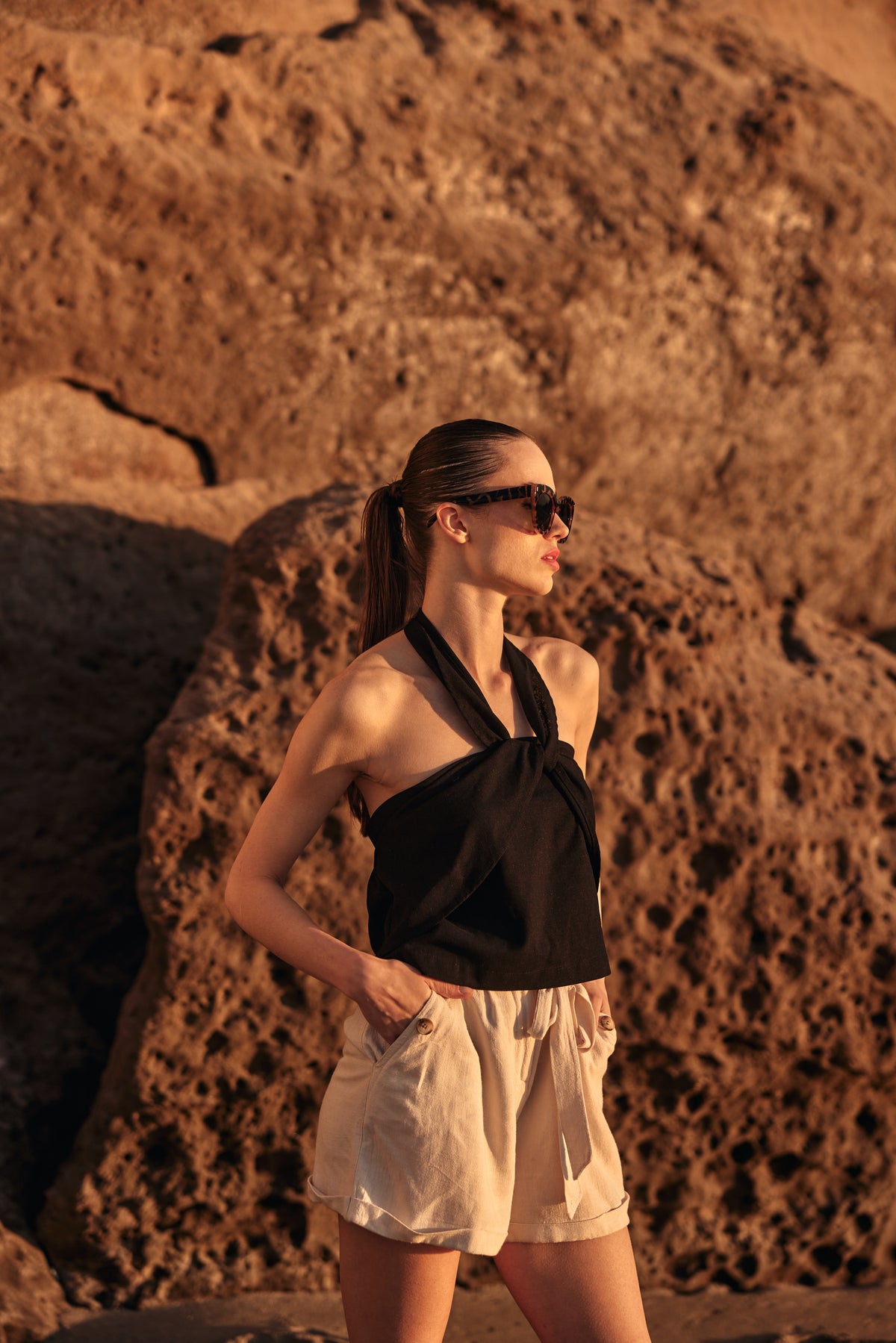JULIE BLOUSE-BLACK