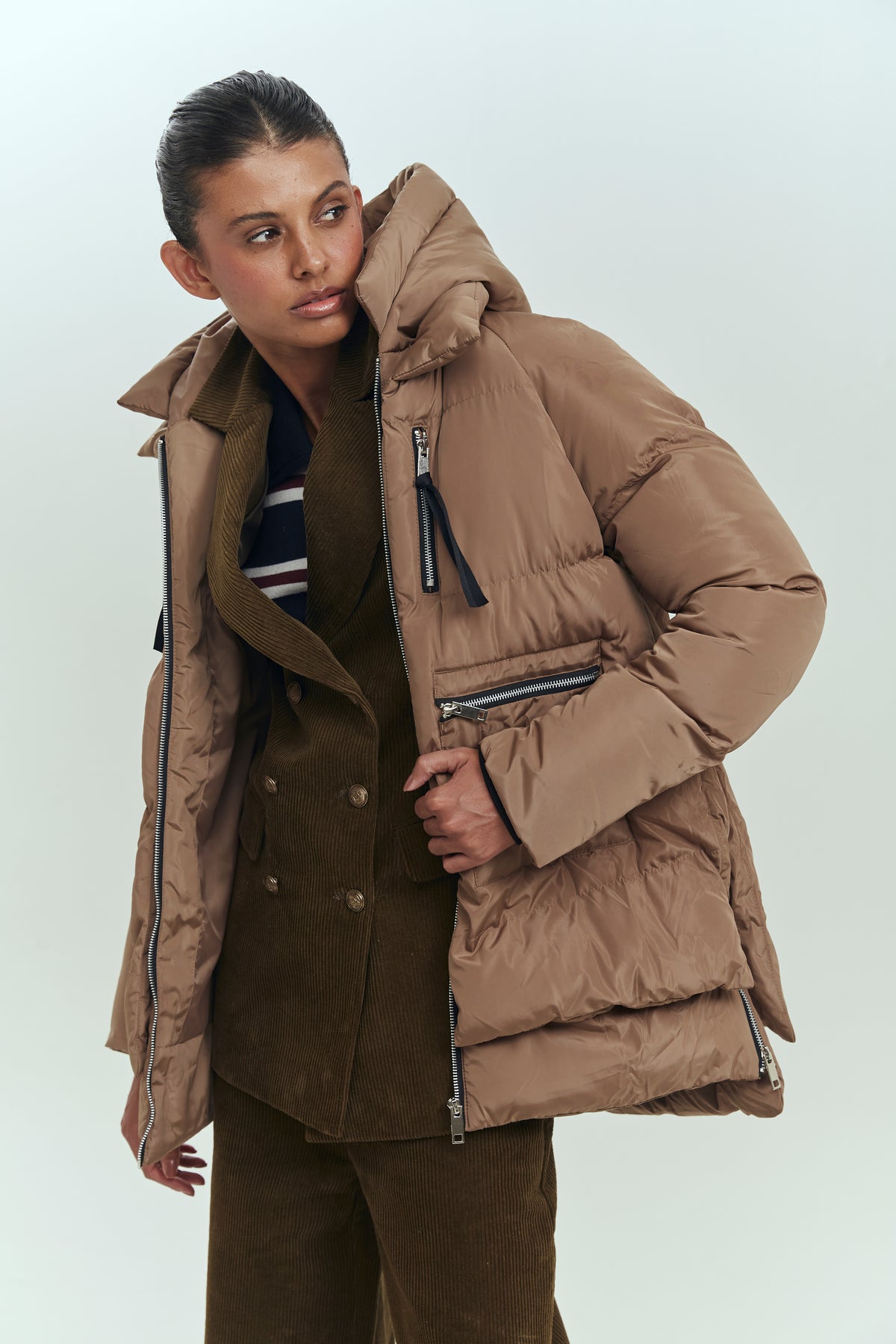Parka mujer camel funcional moderna invierno Brick London