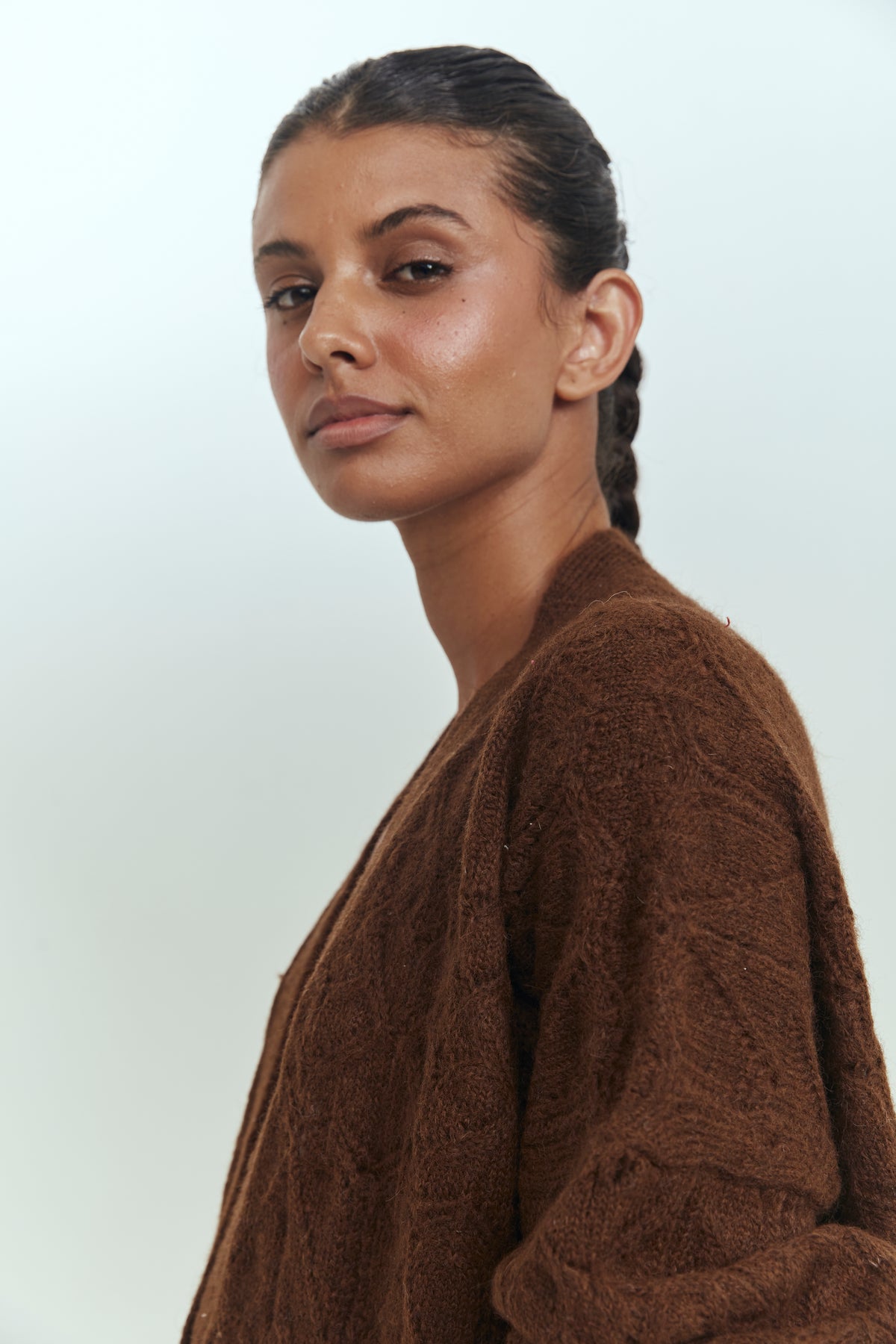 Cárdigan alpaca mujer marrón cuello V bolsillos Brick London