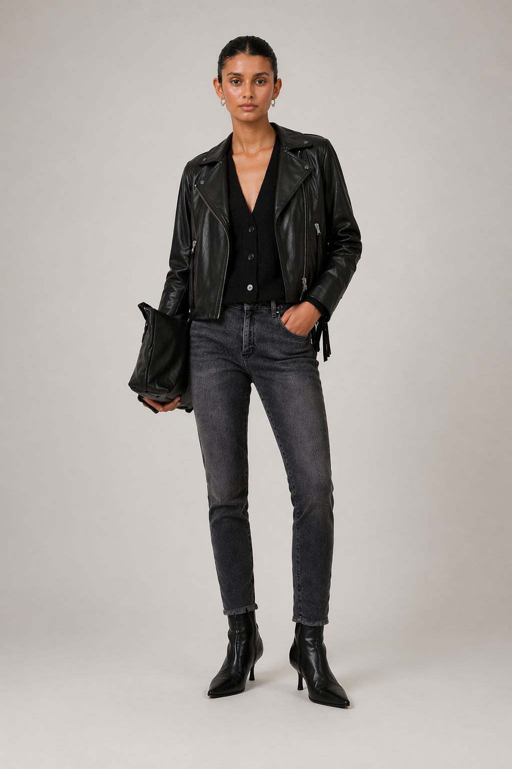 Chaqueta cuero mujer biker negra atemporal Brick London Chile