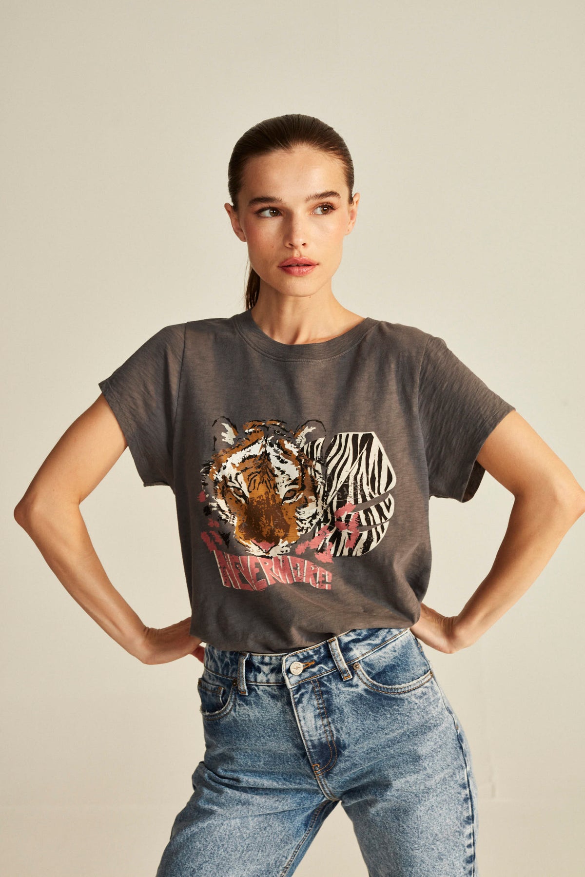 TIGER TEE